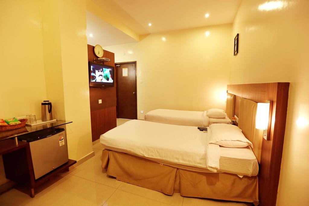 Hotel Swagath Grand Nagole Hyderabad Ruang foto