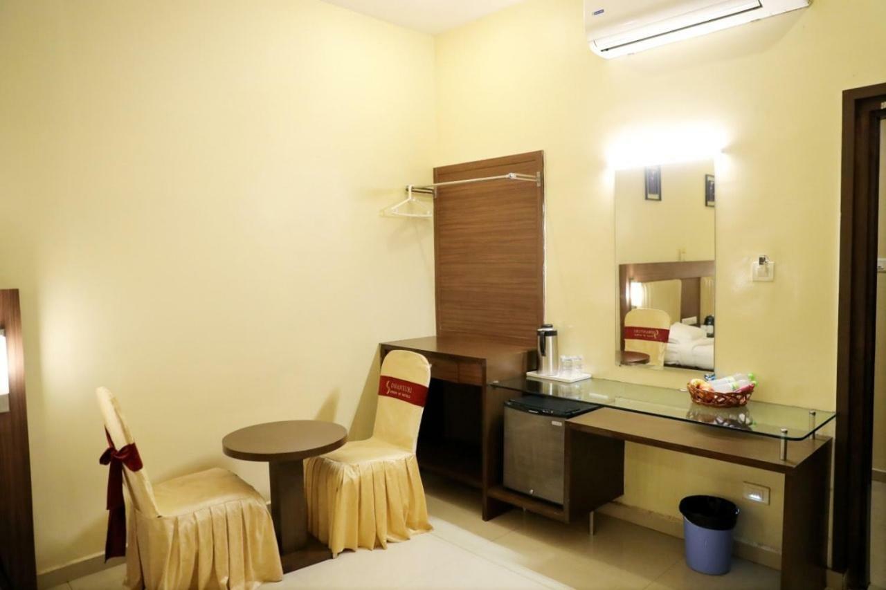 Hotel Swagath Grand Nagole Hyderabad Bagian luar foto