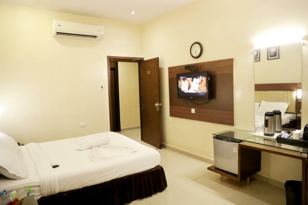 Hotel Swagath Grand Nagole Hyderabad Bagian luar foto